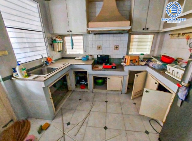 *****บ้านเดี่ยวมือสองย่านปทุมธานี ม.ปาริชาต ถนน345เนื้อที่กว้าง 123 ตร.ว. ฟังก์ชัน 3 ห้องนอน 3 ห้องน้ำ ที่จอดรถ 4 คัน บ้านกว้างขวาง พื้นที่ใช้สอยจัดเต็ม บนทำเลแห่งการเดินทาง เชื่อมต่อถนน 345 ถนนสะพานนนทบุรี-บางบัวทอง ถนนรังสิต-ปทุมธานี และทางด่วน "ศรีสมาน" จองเลย!